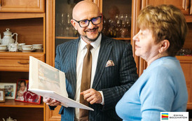 Pamiątkowe albumy trafiły do Jubilat&oacute;w świętujących Złote Gody 5