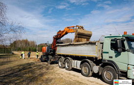 W Janinie trwa budowa drogi betonowej 3