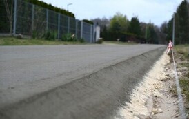 W Janinie trwa budowa drogi betonowej 23