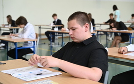 Egzamin &oacute;smoklasist&oacute;w w szkołach prowadzonych przez Gminę Bełchat&oacute;w 4
