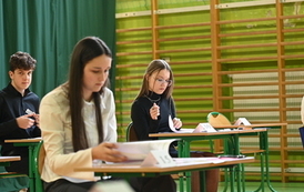 Egzamin &oacute;smoklasist&oacute;w w szkołach prowadzonych przez Gminę Bełchat&oacute;w 76
