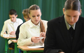 Egzamin &oacute;smoklasist&oacute;w w szkołach prowadzonych przez Gminę Bełchat&oacute;w 77