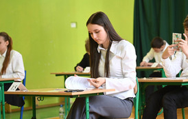 Egzamin &oacute;smoklasist&oacute;w w szkołach prowadzonych przez Gminę Bełchat&oacute;w 80
