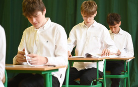 Egzamin &oacute;smoklasist&oacute;w w szkołach prowadzonych przez Gminę Bełchat&oacute;w 85