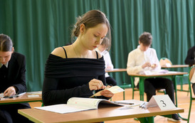 Egzamin &oacute;smoklasist&oacute;w w szkołach prowadzonych przez Gminę Bełchat&oacute;w 122