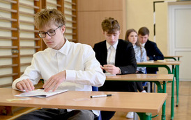 Egzamin &oacute;smoklasist&oacute;w w szkołach prowadzonych przez Gminę Bełchat&oacute;w 127