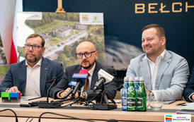 Podpisanie umowy na budowę blok&oacute;w SIM w Dobrzelowie 28