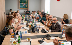 Obrady XXX Sesji Rady Gminy Bełchat&oacute;w - W&oacute;jt Gminy Bełchat&oacute;w z absolutorium i wotum zaufania 2