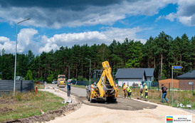 Budowa drogi betonowej w Kałdunach na ostatniej prostej 13