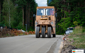 Budowa drogi betonowej w Kałdunach na ostatniej prostej 20