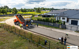 Budowa drogi betonowej w Kałdunach na ostatniej prostej 24