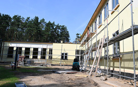 Trwa przebudowa i rozbudowa szkoły w Janowie 2