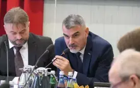 XI Sesja Rady Gminy Bełchat&oacute;w (budżetowa) 1