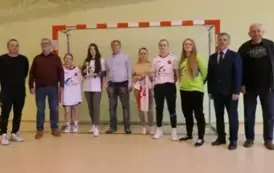 Mistrzostwa LZS Wojew&oacute;dztwa Ł&oacute;dzkiego w Halowej Piłce Nożnej Seniorek w Łękawie 2