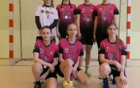 Mistrzostwa LZS Wojew&oacute;dztwa Ł&oacute;dzkiego w Halowej Piłce Nożnej Seniorek w Łękawie 5