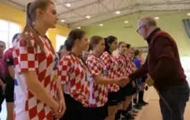 Mistrzostwa LZS Wojew&oacute;dztwa Ł&oacute;dzkiego w Halowej Piłce Nożnej Seniorek w Łękawie 12