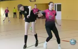Mistrzostwa LZS Wojew&oacute;dztwa Ł&oacute;dzkiego w Halowej Piłce Nożnej Seniorek w Łękawie 50