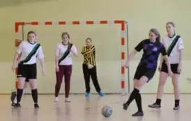 Mistrzostwa LZS Wojew&oacute;dztwa Ł&oacute;dzkiego w Halowej Piłce Nożnej Seniorek w Łękawie 61