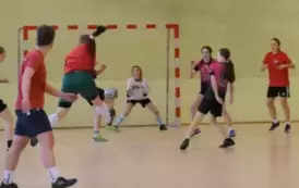Mistrzostwa LZS Wojew&oacute;dztwa Ł&oacute;dzkiego w Halowej Piłce Nożnej Seniorek w Łękawie 72