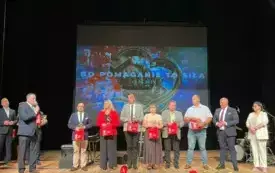 Wręczenie statuetek "Cordialis" - podziękowań od Powiatu Nyskiego 2