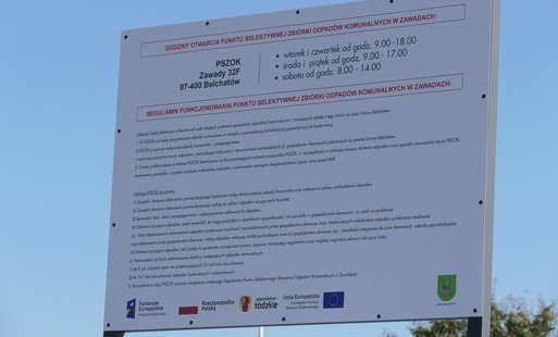 tablica informująca o godzinach funkcjonowania PSZOK w Zawadach